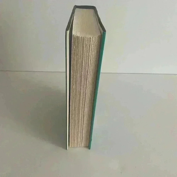 Danielle Steel Jewels Hardcover book - Picture 3 of 13